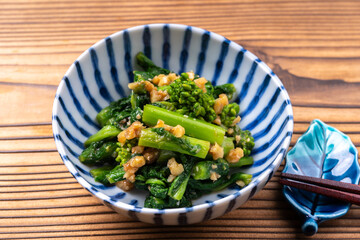 菜の花のくるみ味噌和え