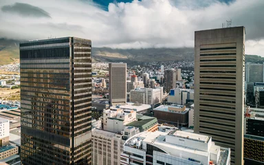 Crédence de cuisine en verre imprimé Montagne de la Table Aerial view of Cape Town, South Africa cityscape with Table Mountain in background