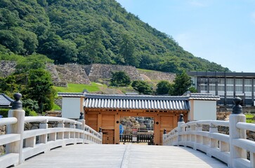 鳥取城跡 中ノ御門と擬宝珠橋