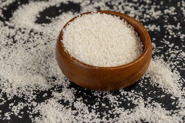 dry white coconut chips for adding to desserts