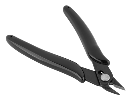 Wire cutters for cutting wire