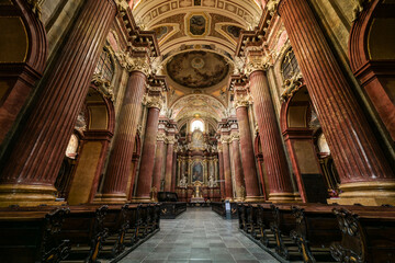 Interior Of Archcathedral Basilica Of Saints Peter And Paul - obrazy, fototapety, plakaty