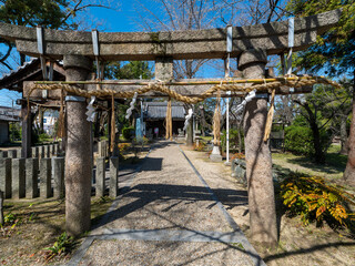 神社の鳥居と注連縄