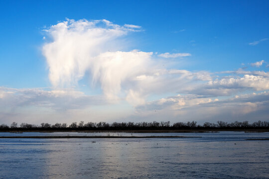 Virga along the Platte River; Crane Trust; Nebraska