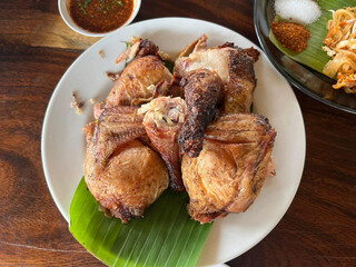 grilled chicken with garlic sauce