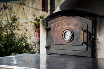 clay oven lid