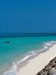 下地島空港17ENDのエメラルドグリーンの海と絶景ビーチ