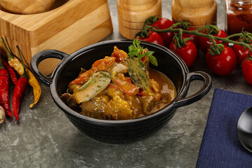 Yellow THai curry with beef