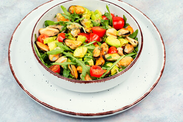 Healthy salad with mussels, herbs and vegetables. - 772850048