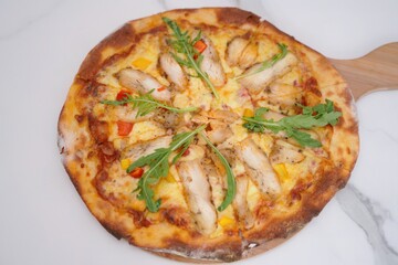 pizza with ham and cheese