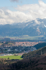Fototapeta na wymiar Atemberaubendes Panorama vom Vier-Seen-Blick hinab nach Füssen 