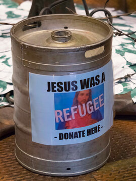 F&ucirc;t de bi&egrave;re pour faire un don aux r&eacute;fugi&eacute;s au nom de J&eacute;sus Christ
