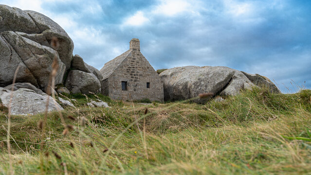 Menez Ham in der Bretagne, Haus zwischen den Felsen