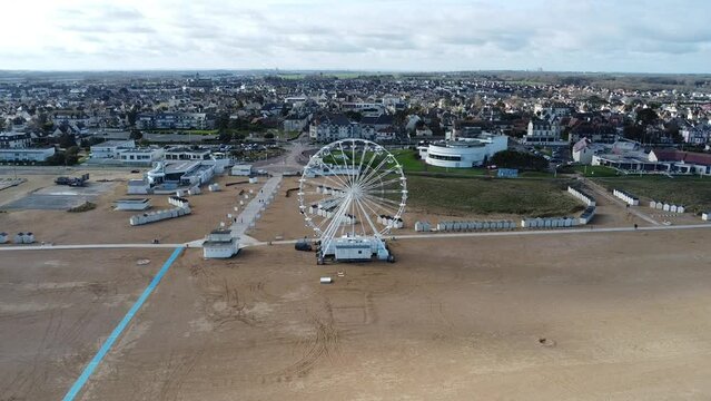 Balade &agrave; cheval &agrave; Ouistreham vue en drone 