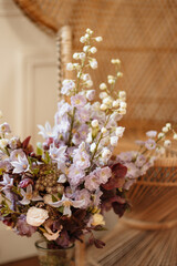Bouquet de fleurs de la mariée aux couleurs pastel