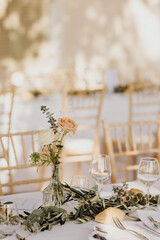 Décoration des tables d'un mariage provençal - 773386619