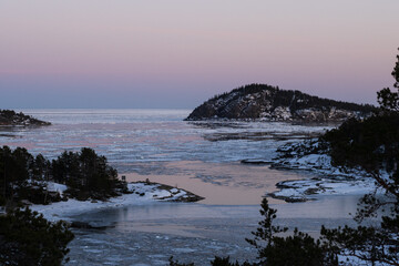 High cost and the island H&ouml;gbonden