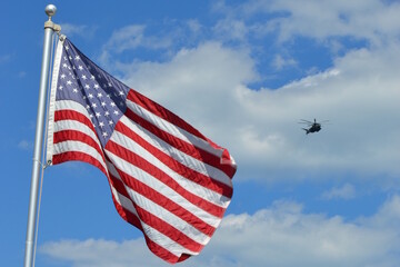 Fototapeta premium american flag against sky