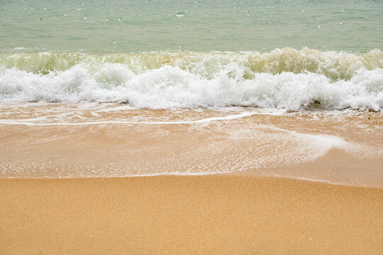 Summer Waves