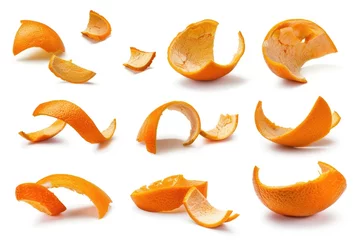 Badezimmer Foto Rückwand A collection of orange peels on a white surface. Ideal for food and nutrition concepts © Fotograf