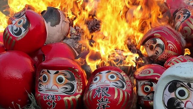 Daruma Dolls burning