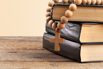 Religion wooden cross and bible book - 773639833