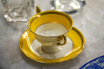 Beautiful and exquisite Chinese golden ceramic tea cup