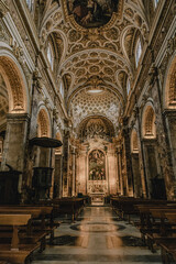 Fototapeta premium Inside of a church in rome italy
