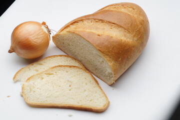 sliced bread and the onion