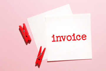 Invoice word written on card.