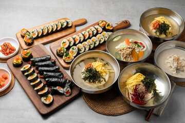 Korean food, snack food, rice, kimbap, vegetables, cheese, spicy, chili peppers, carrots, tuna, little ones, feast, noodles, bibim, cold, soybean noodles, clams, kalguksu