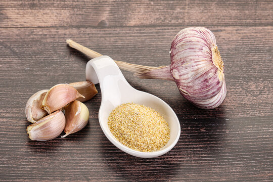 Dry granulated garlic aroma seasoning