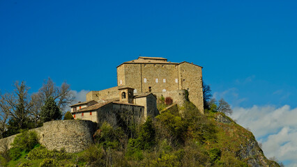Fototapeta na wymiar Castello medievale di Rossena, circuito dei castelli di Matilde di Canossa, Reggio Emilia. Emilia romagna, Italy