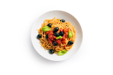 Piatto di deliziosi spaghetti alla puttanesca, ricetta tipica di pasta italiana, dieta mediterranea 