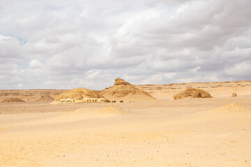Fototapeta na wymiar Desierto Blanco de Egipto
