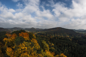 Naklejka premium Palatinate Forest in autumn colors, near Dahn 