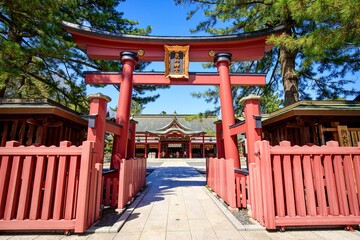 敦賀市、気比神宮境内の鳥居と外拝殿
