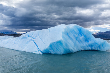 Iceberg floating at Lago Argentina in Patagonia - 774519262