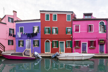 Fototapeta na wymiar Houses in Burano, Italy