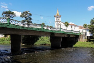 Ponte sobre o rio Nhundiaquara, cidade de Morretes, litoral do estado do paraná, Brasil