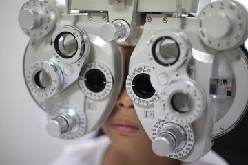 person eye test 