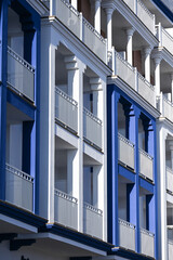 immobilier Espagne soleil vacances logement couleur bleu