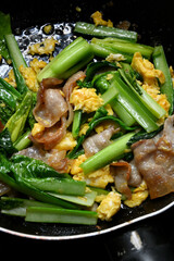 豚肉と小松菜の中華風卵炒め