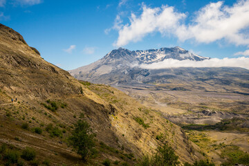 Fototapeta premium Cloudy Ethereal Peaks of Mount Saint Helens in Washington State