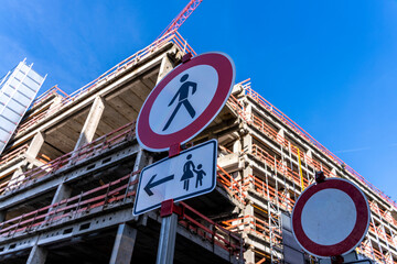 Baustelle,  Verkehrsregelung und Absperrungen, Berlin, Deutschland