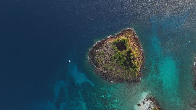 Exploring the Cousteau Reserve: Aerial Views of Marine Splendor in Guadeloupe, Captured in 60fps