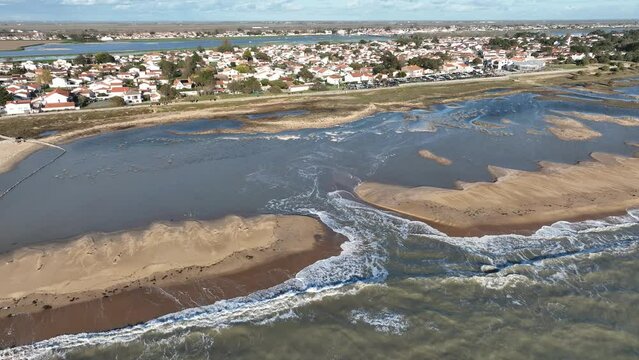 High tide at La Faute sur Mer, France