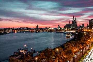 cologne panorama shot with a pretty sunset - obrazy, fototapety, plakaty
