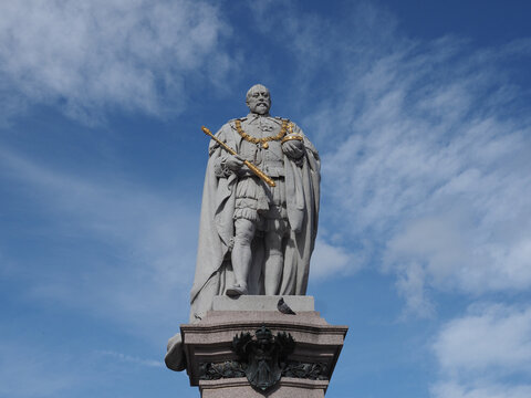 King Edward VII statue in Aberdeen