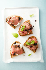 Roast beef on toast with cream cheese and balsamic